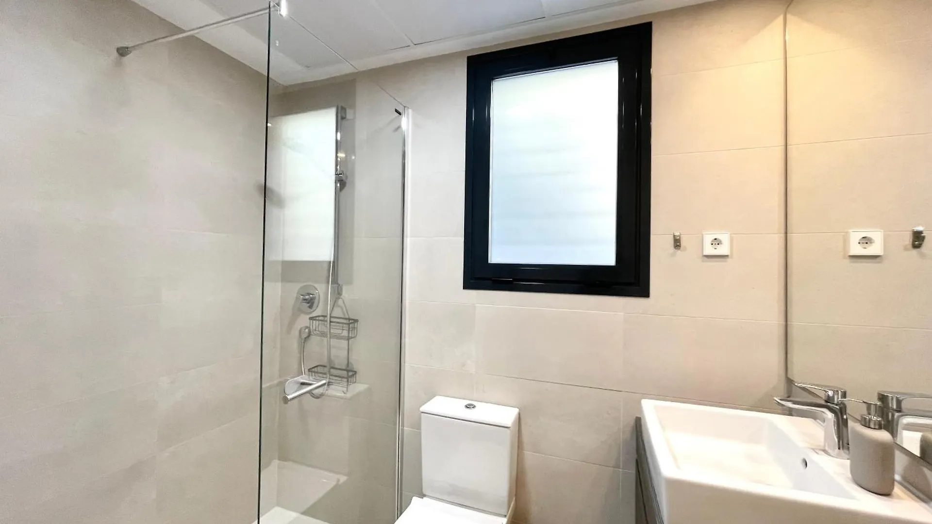 Modern 3 Bedroom Apartment 300 Meters To The Beach Fuengirola 0*,  Spain