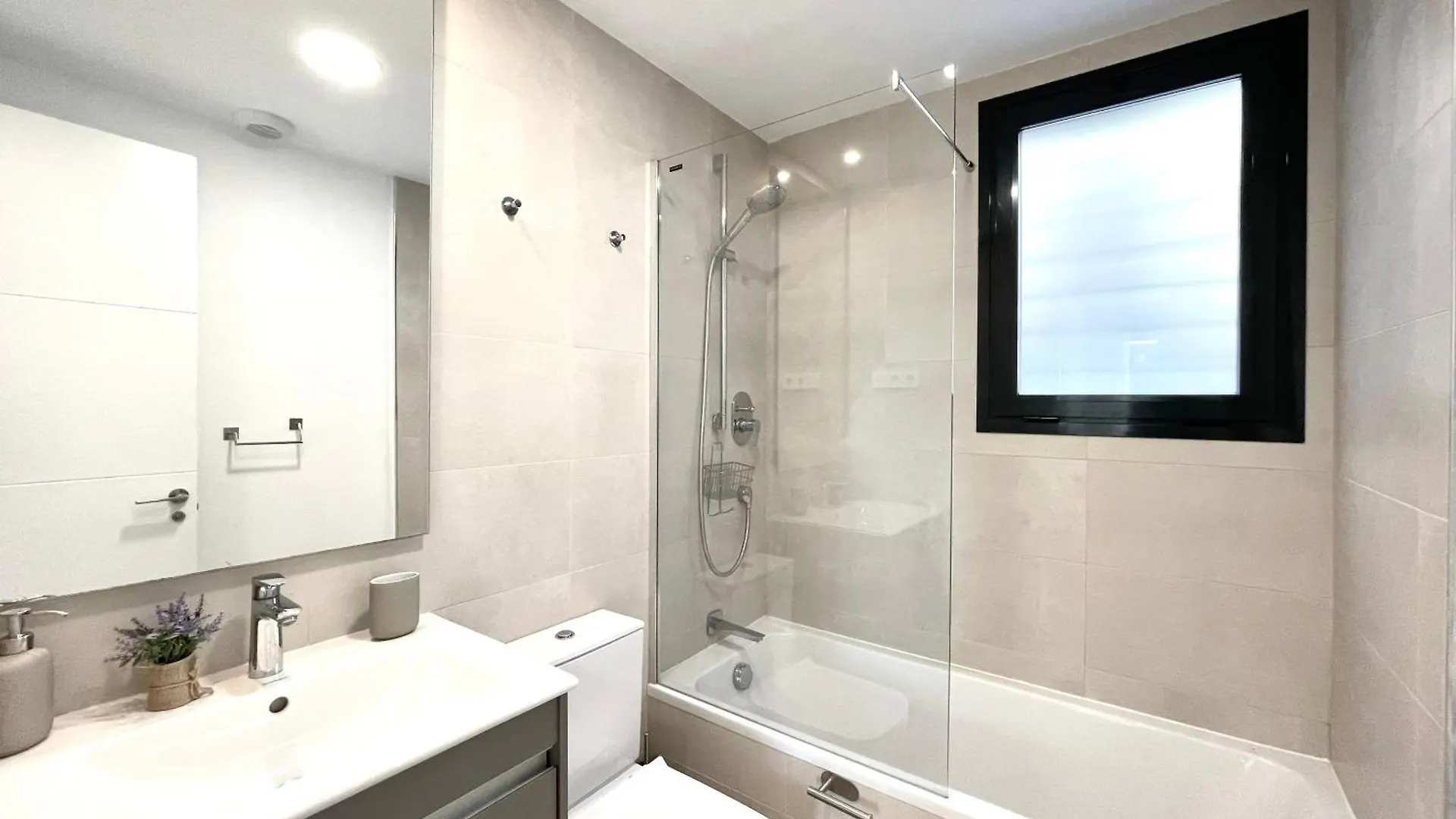 Modern 3 Bedroom Apartment 300 Meters To The Beach Fuengirola Spain